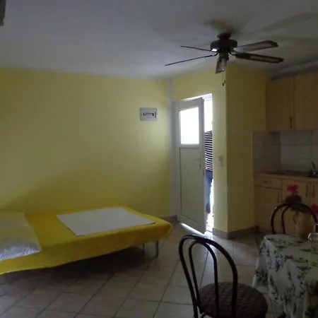 Popi - One Bedroom With Balcony 2 Lägenhet Vodice